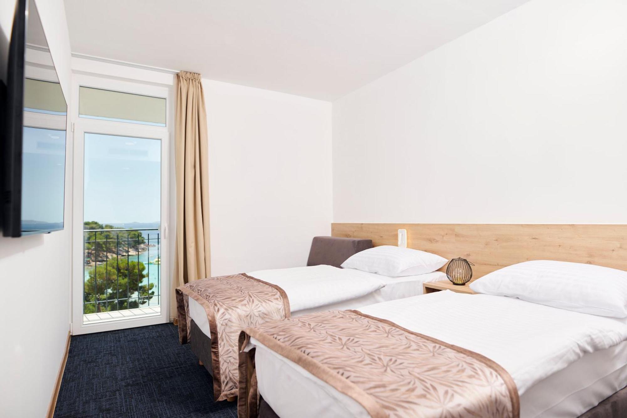 Colentum Resort Murter Cameră foto